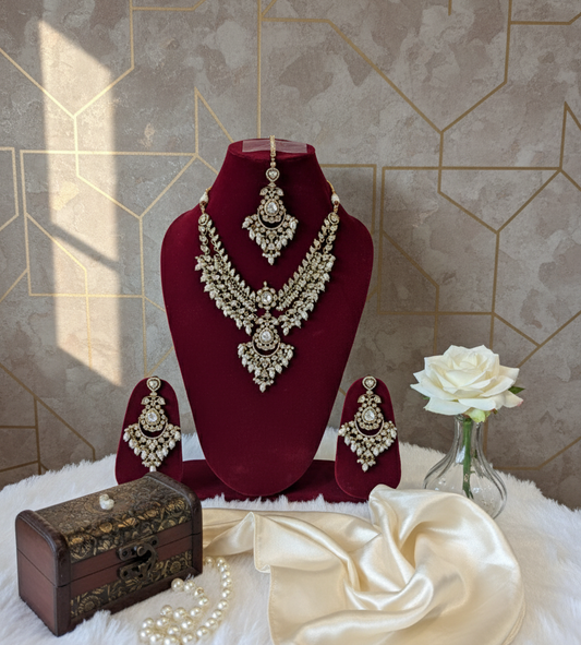 Ivory Sweta Kundan Necklace Set