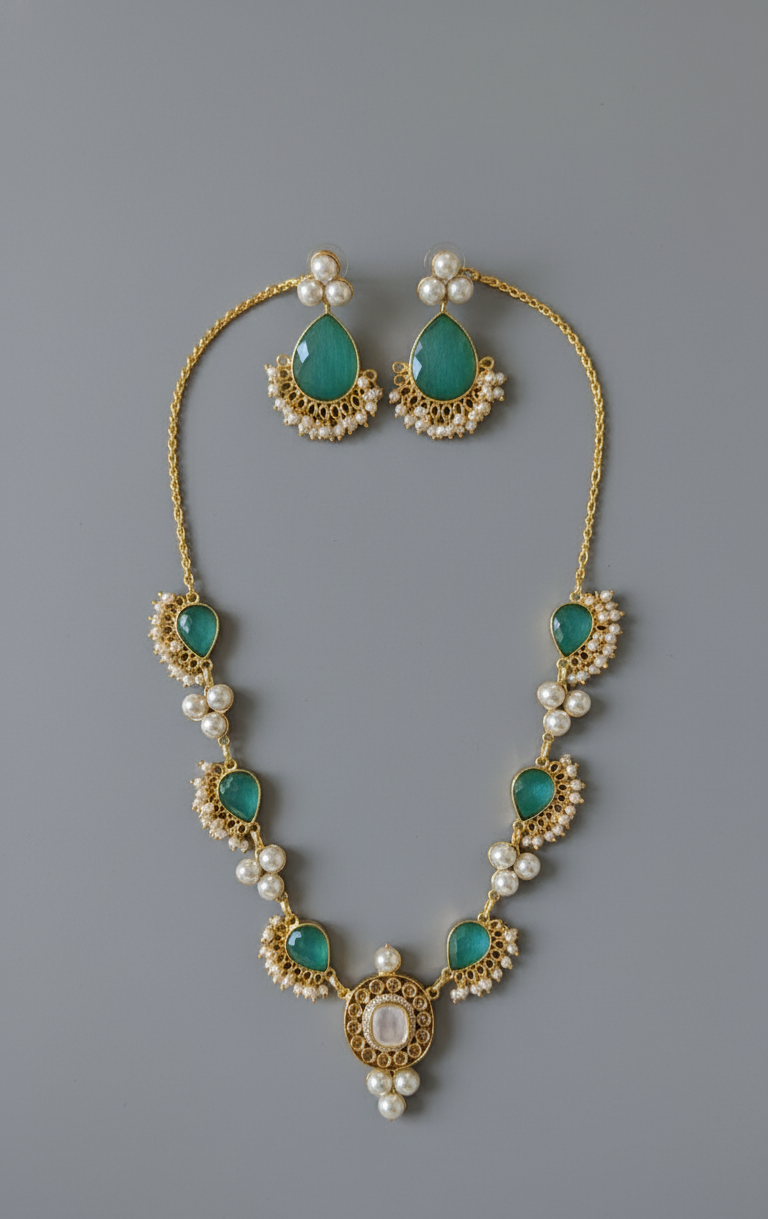Green Mahira Kundan Rajwadi Necklace Set