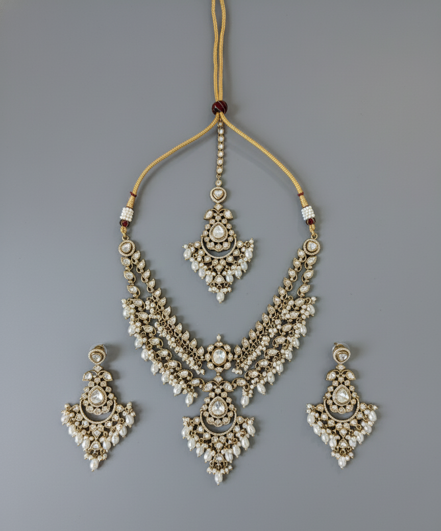 Ivory Sweta Kundan Necklace Set