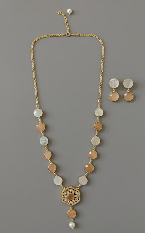 Peach Ivory Amira Victorian Necklace Set