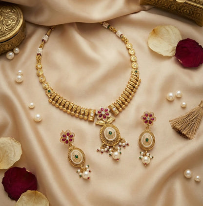 Golden Yuvika Antique Necklace Set