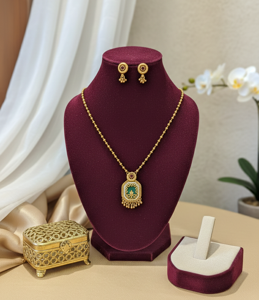 Multicolor Mehira Heritage Pendant Set