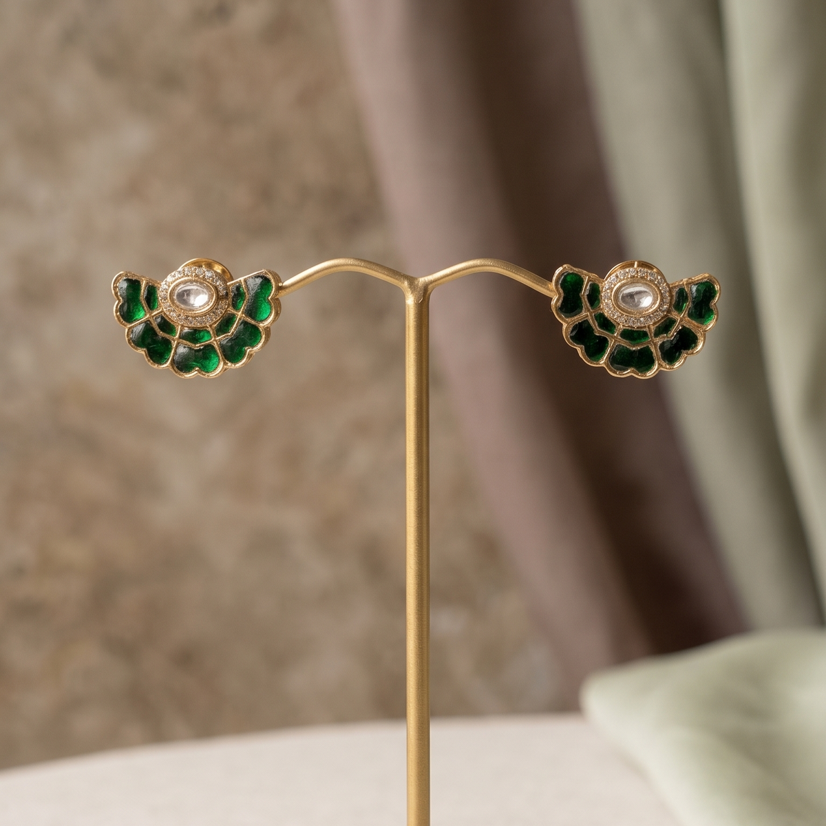 Emerald Saisha Studs