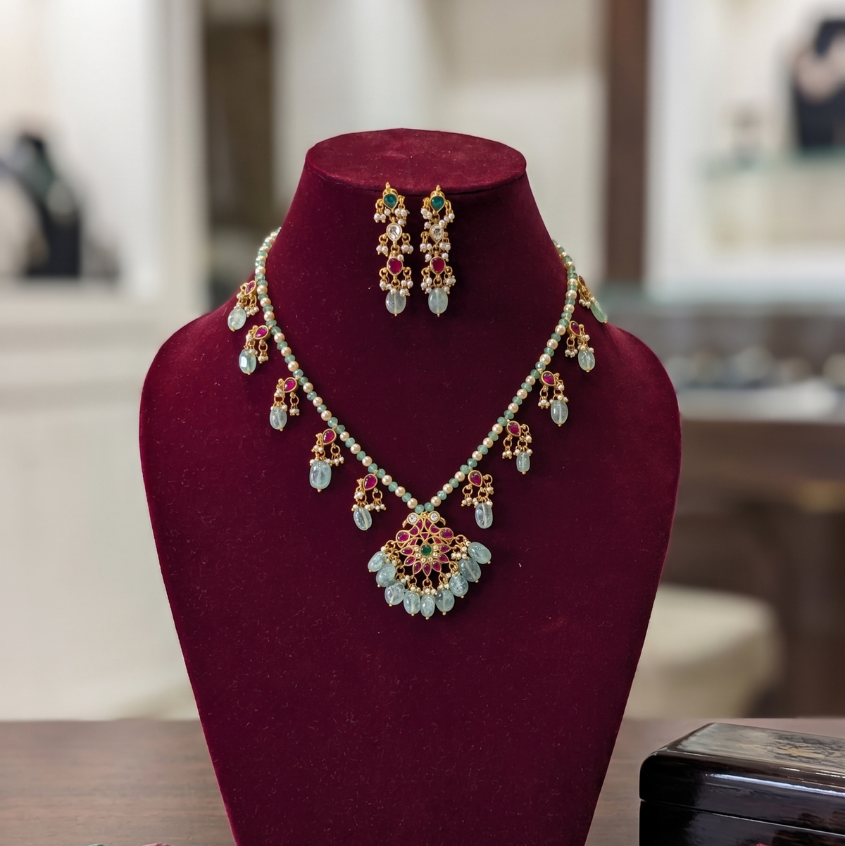 Mint Green Vamika Pachi Kundan Set