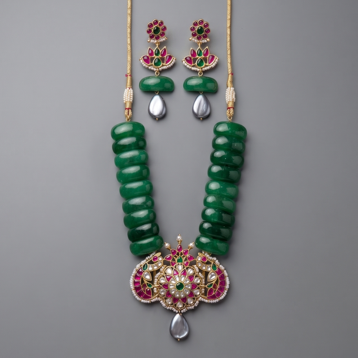 Emerald Yutika Pachi Kundan Set