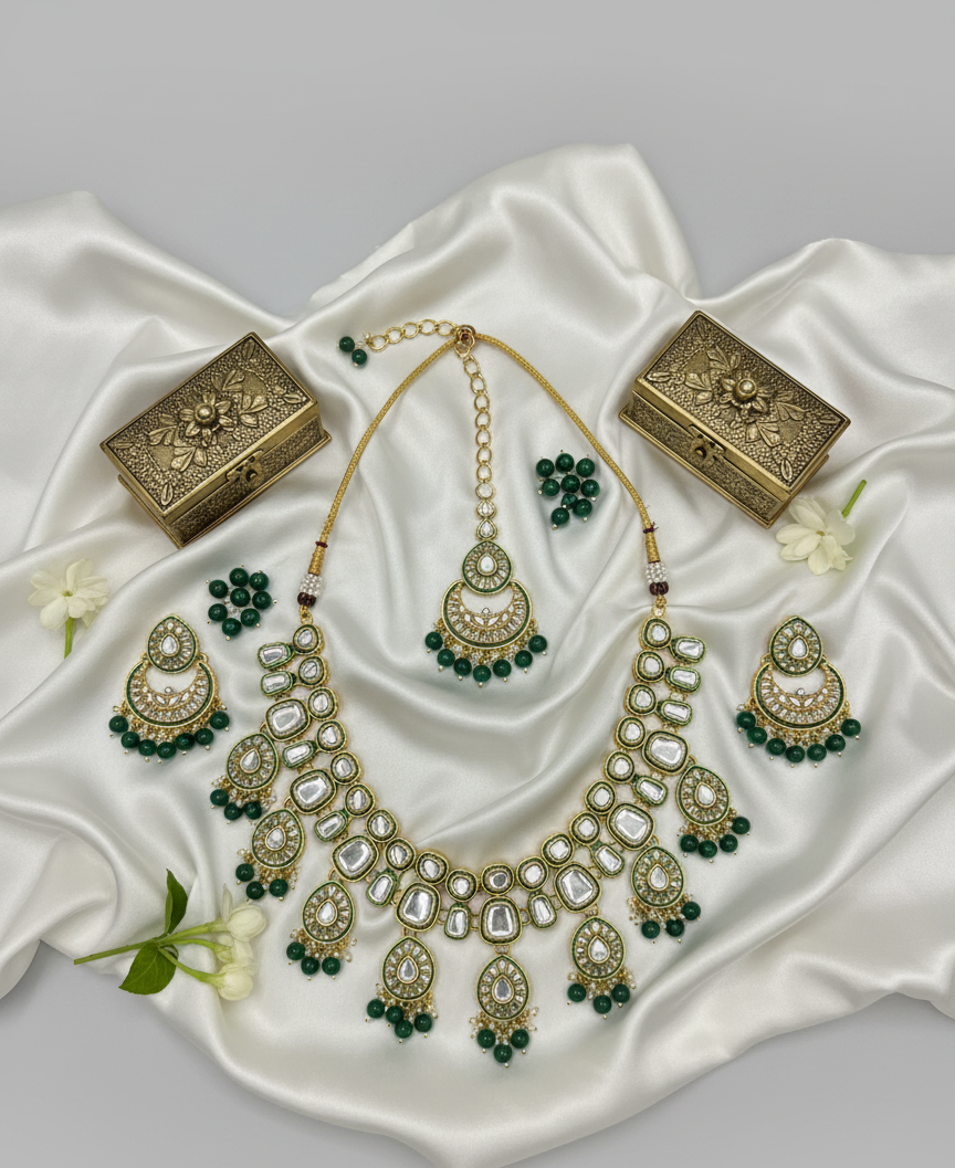 Green Naira Kundan Necklace Set