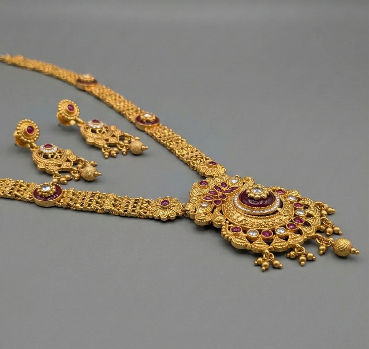 Maroon Rishita Rajwadi Necklace Set