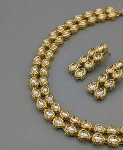 Ivory Deetya Kundan Set
