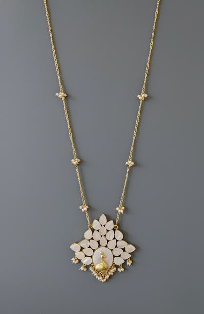 Ivory Meira Kundan Rajwadi Necklace Set