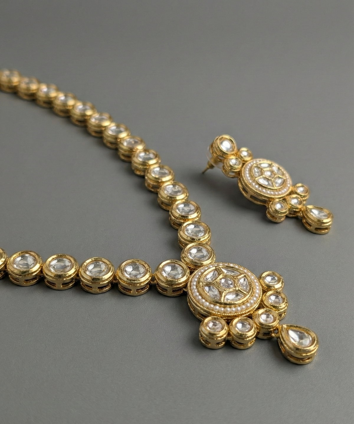 Ivory Vedika Kundan Necklace Set