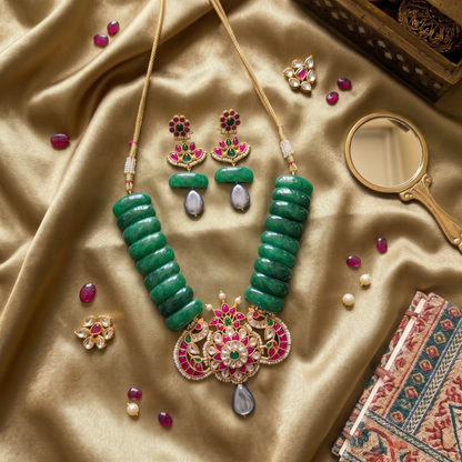 Emerald Yutika Pachi Kundan Set